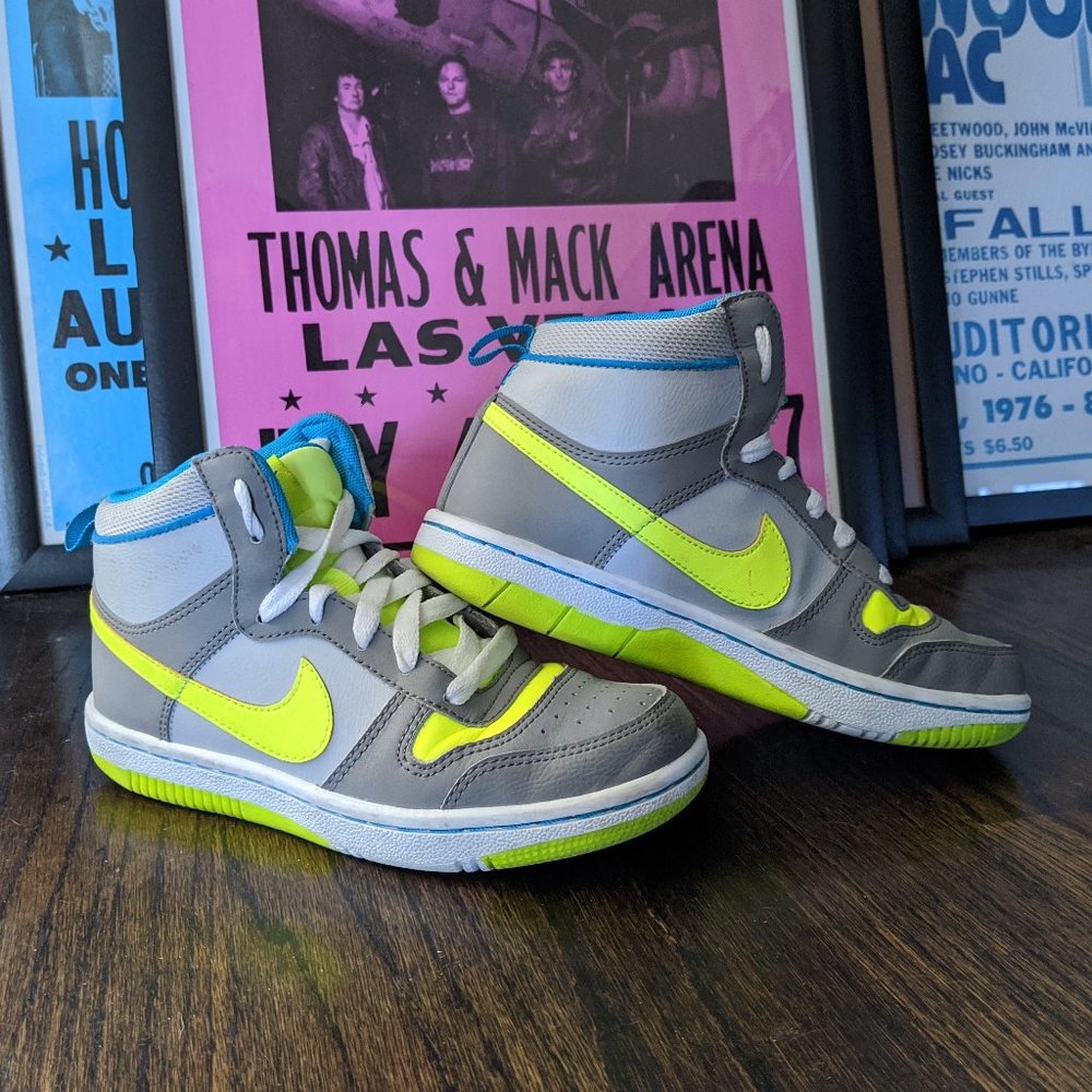 NIKE • Sky Team 87 Mid • Size 3.5Y